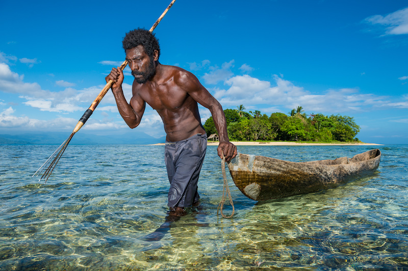 Pêcheur sur l’île de Kapo en Papouasie Nouvelle Guinée © Marc Dozier