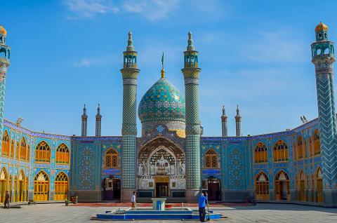 Viste touristique d'une mosquée en Iran