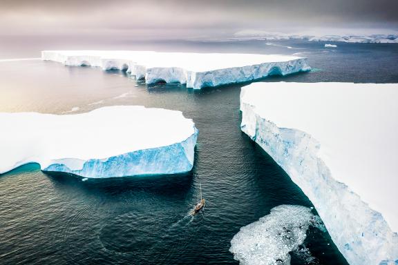 Expedition, voilier et banquise en Antarctique