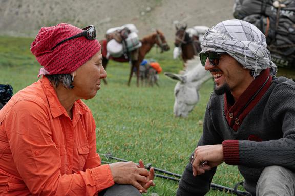 Rencontre et échange avec guide local wakhi au Pamir