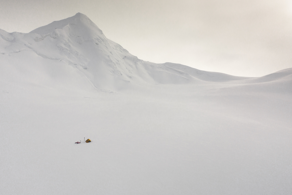 Ambiance bivouac sous le Lukpe la © Laurent Boiveau