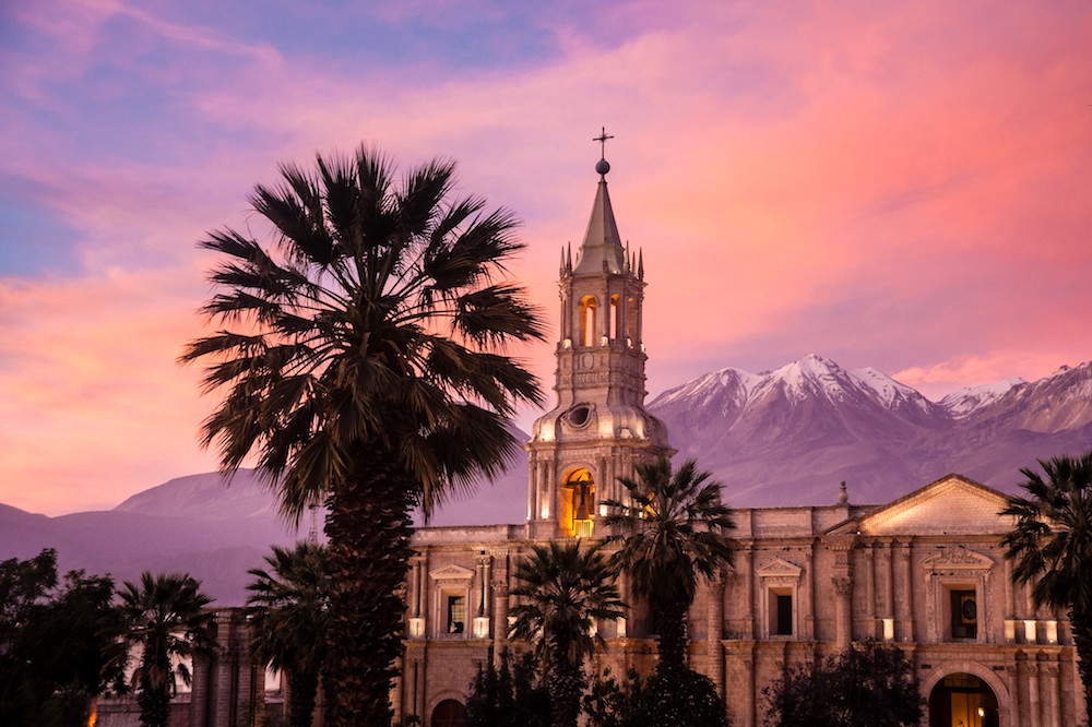 Plaza de armas et la Cathedrale d'Arequipa © David Ducoin