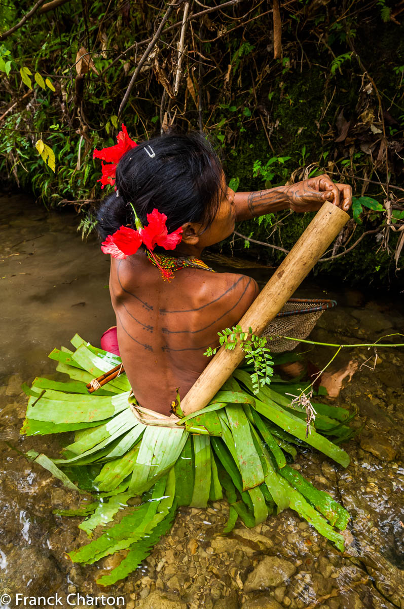 peche femme mentawai