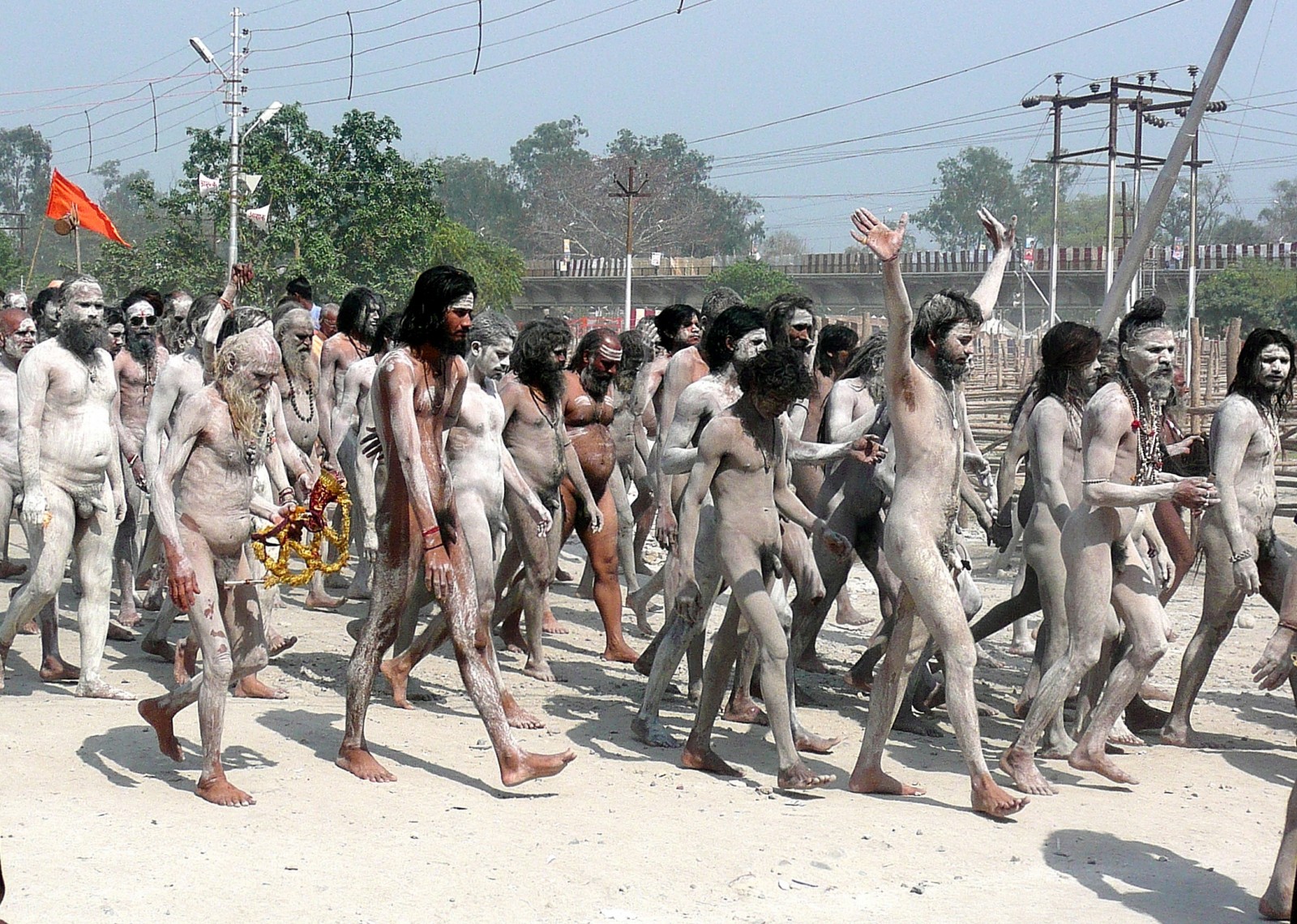 Pèlerins lors de la Kumbh Mela sur les bords du Gange