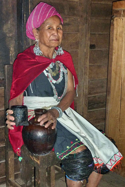 Femme kayan, Birmanie