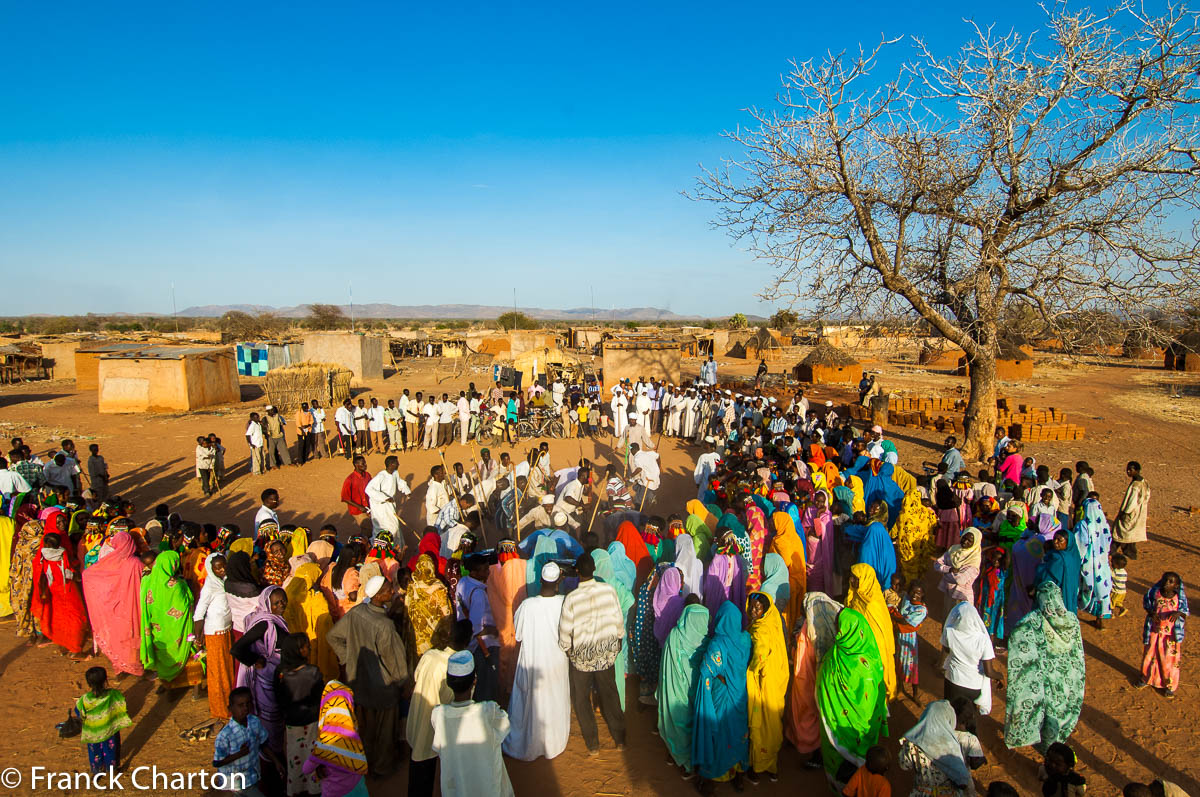 Danses de mariage d’un clan Baggara, aux environs de Kadugli. 