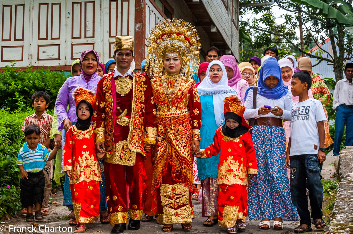 Procession matrimoniale