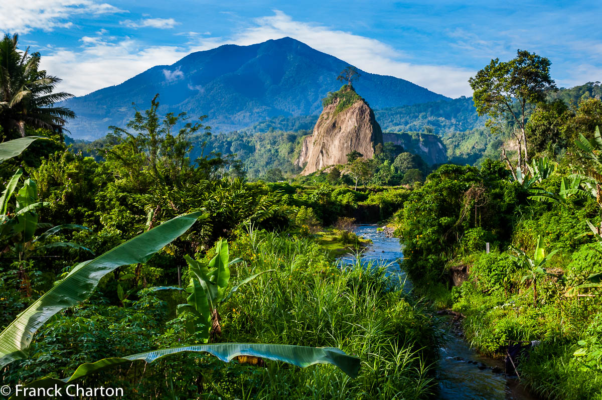 Au pied de Bukittinggi et du volcan inactif Singgalang