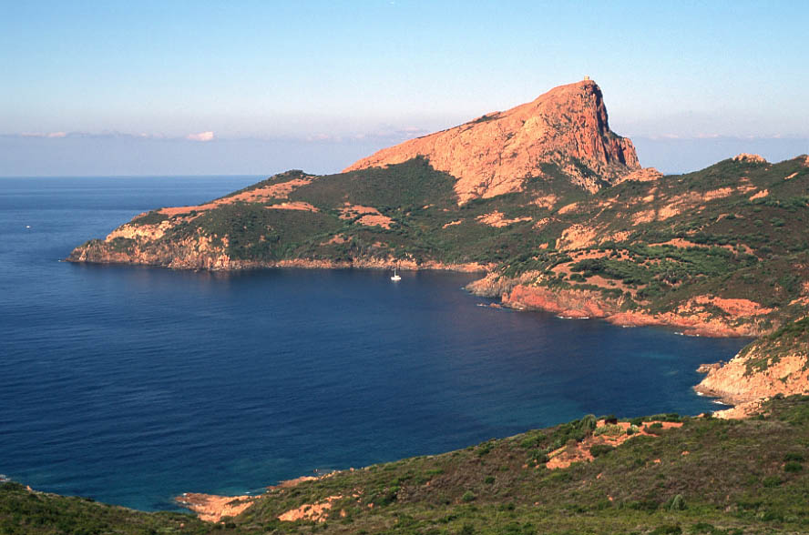 Capu Rossu, presqu'île de la côte corse