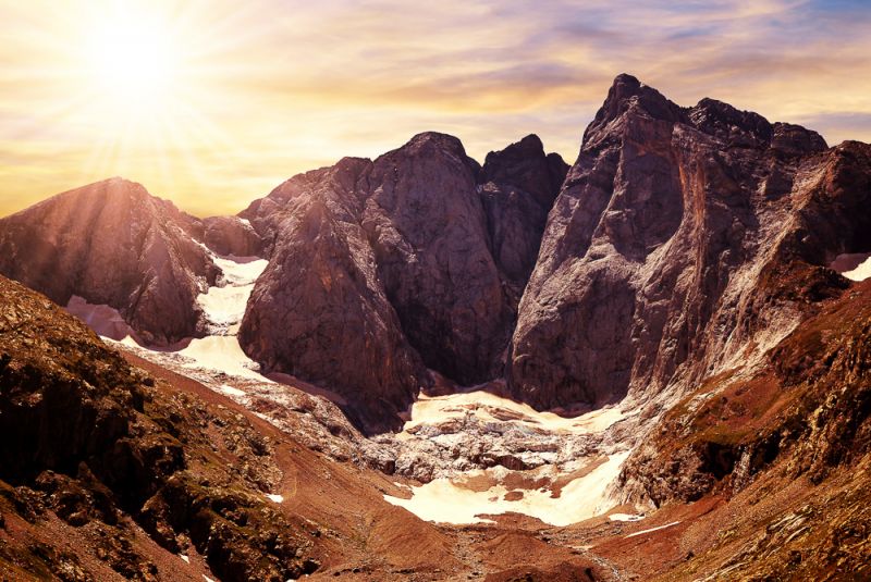 La frontière sauvage au coeur des Pyrénées centrales