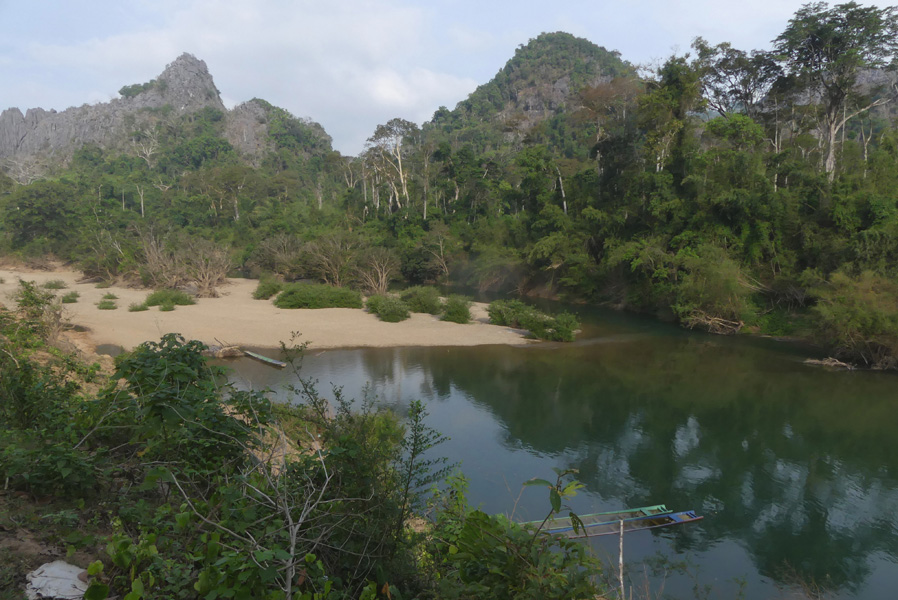 Paysage karstique de Khammouane © André Villon