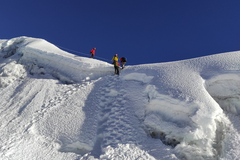 Ascension du Lobuche East à 6 145 m © Dhane Gurung