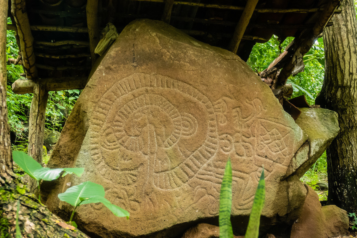 hike on Maderas volcano, finca el porvenir, petroglyphs