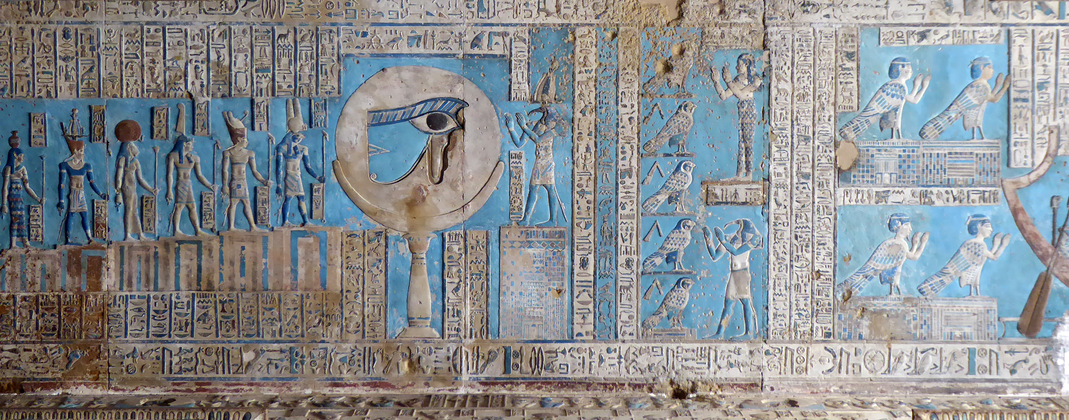 L'œil d'Horus sur le plafond astronomique du Temple d'Hathor à Dendérah