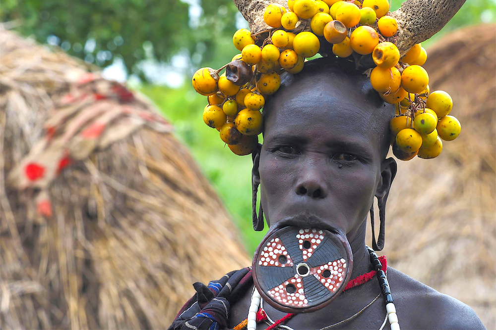 Mursi femme à plateau 