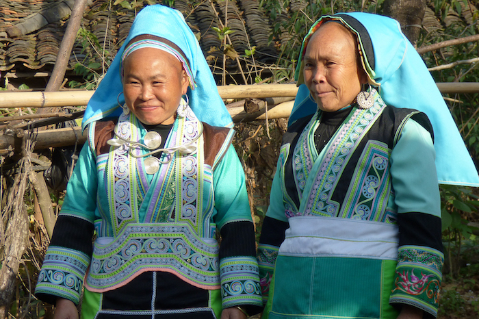 Deux femmes buyi dans l'ouest guizhou © Jérôme Kotry