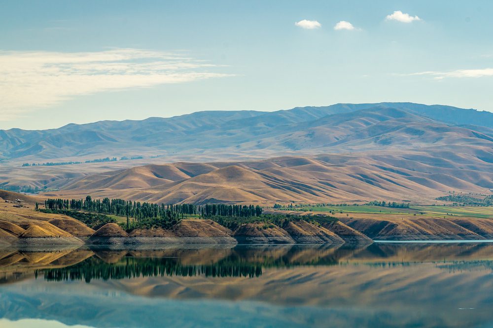 Sur la route pour le Pamir kirghize © Damien Tracoulat