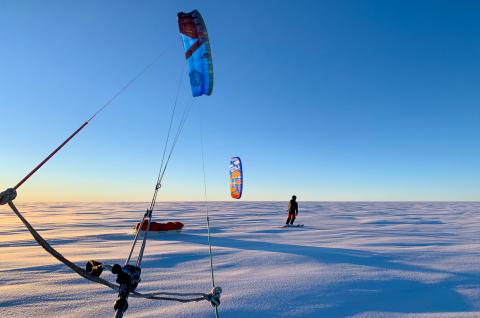 Expédition sur la calotte du Groenland en ski kite