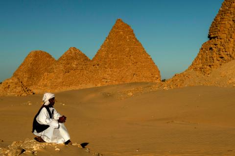 Nécropole royale de Nuri au Soudan Randonnée dans la nécropole royale de Nuri près du Gebel Barkal