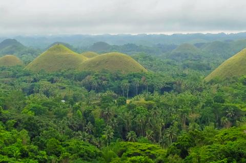 Randonnée vers les Chocolate Hills sur l'île de Bohol