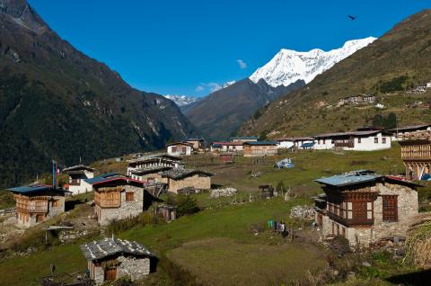 Village de Laya à 3800 m pendant le Snowman trek au Bhoutan Trek vers le village de Laya à 3800 m pendant le Snowman trek au Bhoutan