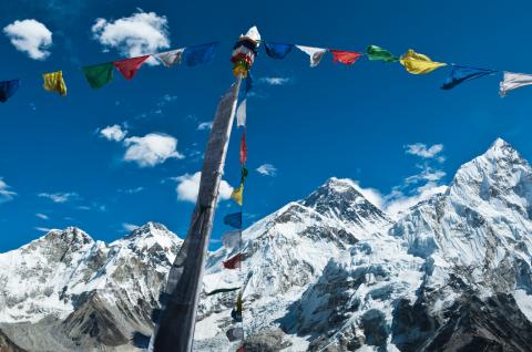 L’Everest et le Nupse vu du Kala Pattar dans la région du Kumbhu au Népal