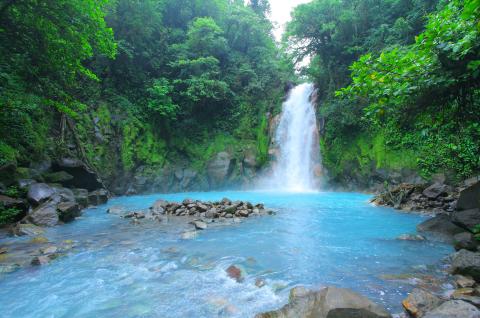 Découverte des cascades au Costa Roca