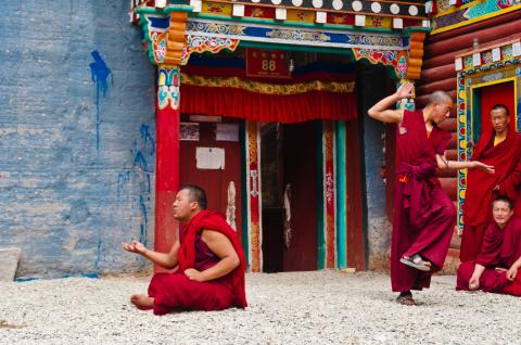 Débat philosophique à Dege région du Kham au Tibet oriental en Chine