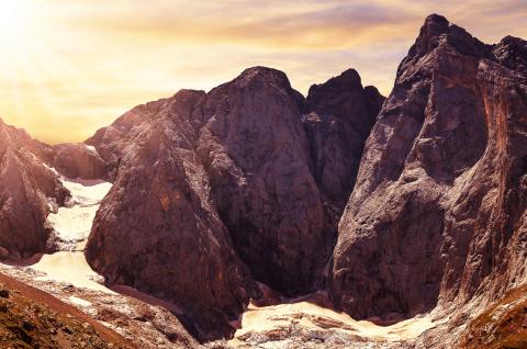 Trekking au massif Vignemale dans les Pyrénees