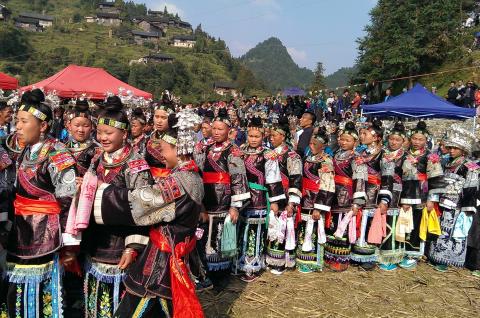 Trek vers une fête chez les Miao dans la région de Gulong au Guizhou oriental