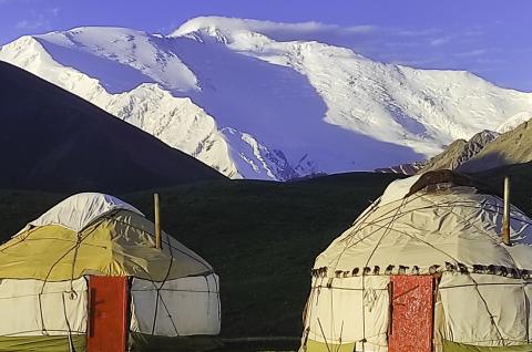 Trekking au pied du pic Lénine dans le PAmir au Kirghizistan