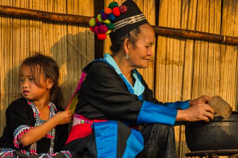 Immersion chez une famille hmong dans un village montagnard
