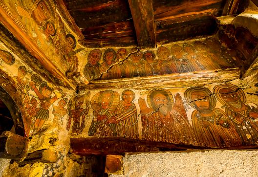 Immersion dans les fresques de l'église troglodyte Pierre et Paul dans le Tigray
