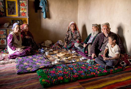 Voyage et partage d'un repas chez l'habitant à Ashraf