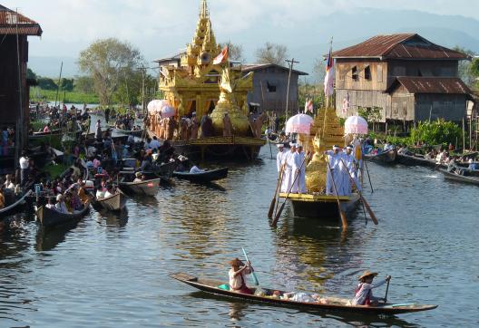Voyage vers la fête du lac Inlé dans l'État Shan