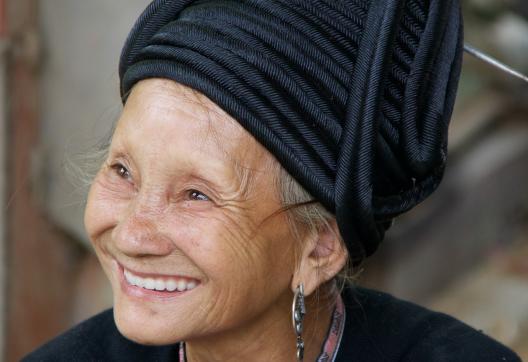 Trek vers une femme dao tien dans la région de Lai Chau