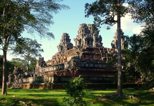 Trek vers le temple de Takeo sur le site d'Angkor