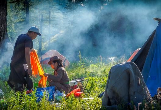 Trekking et bivouac dans la taïga boréale en Mongolie