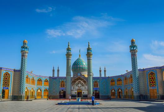 Viste touristique d'une mosquée en Iran