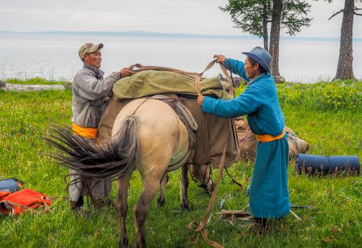 Trekking et bivouac au bord du Lac Khövsgöl