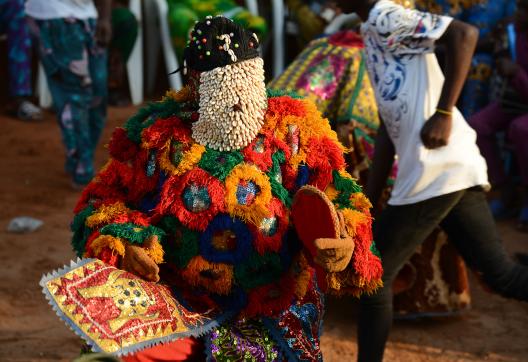 Voyage culturel pour rencontrer le revenant Koto lors des fêtes Vodou près de Ouidah