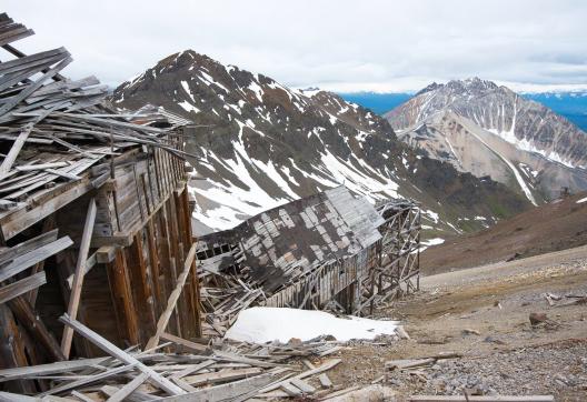 Trekking vers la mine Bonanza en Alaska aux États-Unis