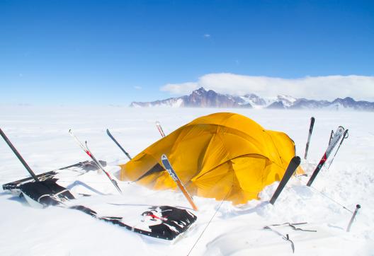 Voyage et bivouac en condition polaire