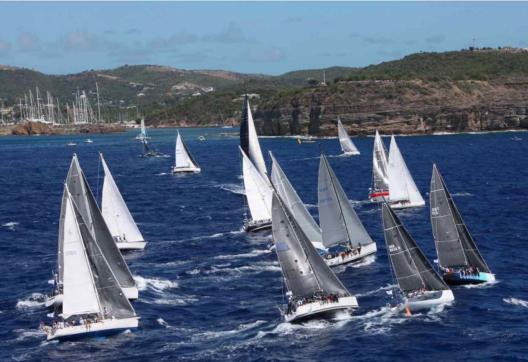 Voyage et course en voilier à Antigua