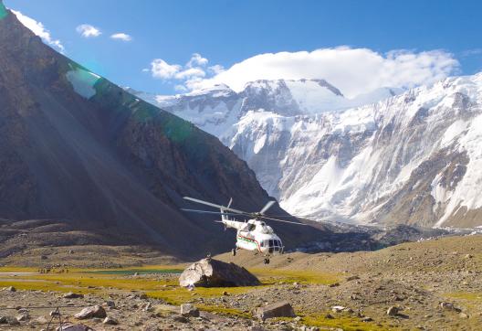 Expédition au pic Korjenevskoï sommet du Snow Leopard Trophy  au Tadjikistan