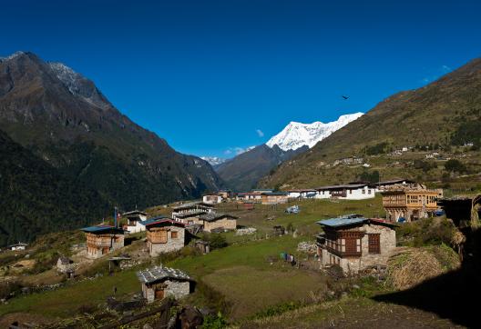 Trek vers le village de Laya à 3800 m pendant le Snowman trek au Bhoutan