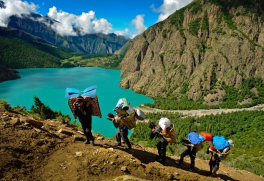 Lac de Phoksumdo au Dolpo au Népal