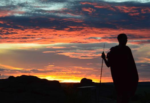 Voyage et coucher de soleil au Kenya