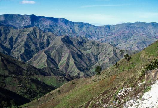 Trek dans les chaînes de montagnes haïtiennes