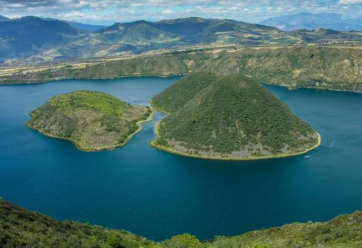 Laguna Cuicocha dans les Andes en Équateur